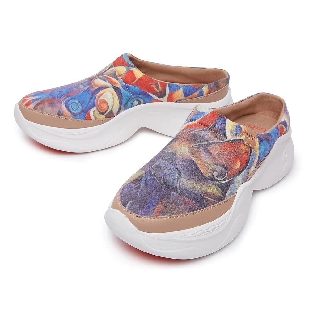 UIN Multicolor Abstract Slip-On Clogs with Tan Trim and White Sole